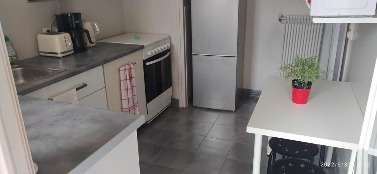 Beau F3, Renove, Calme, En Plein Centre De Nimes Apartment Exterior foto