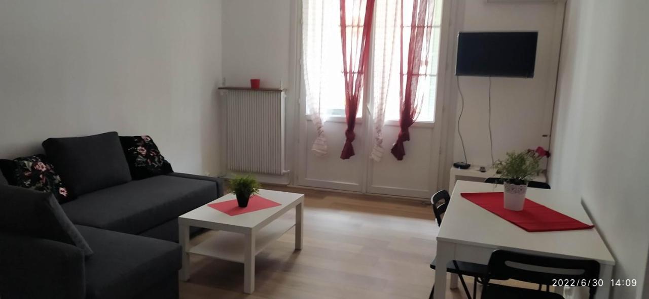 Beau F3, Renove, Calme, En Plein Centre De Nimes Apartment Exterior foto